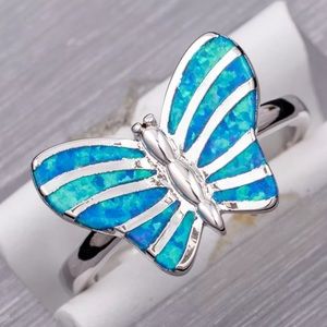 Ladies Butterfly Opal Ring. Size 9. New!! 🦋